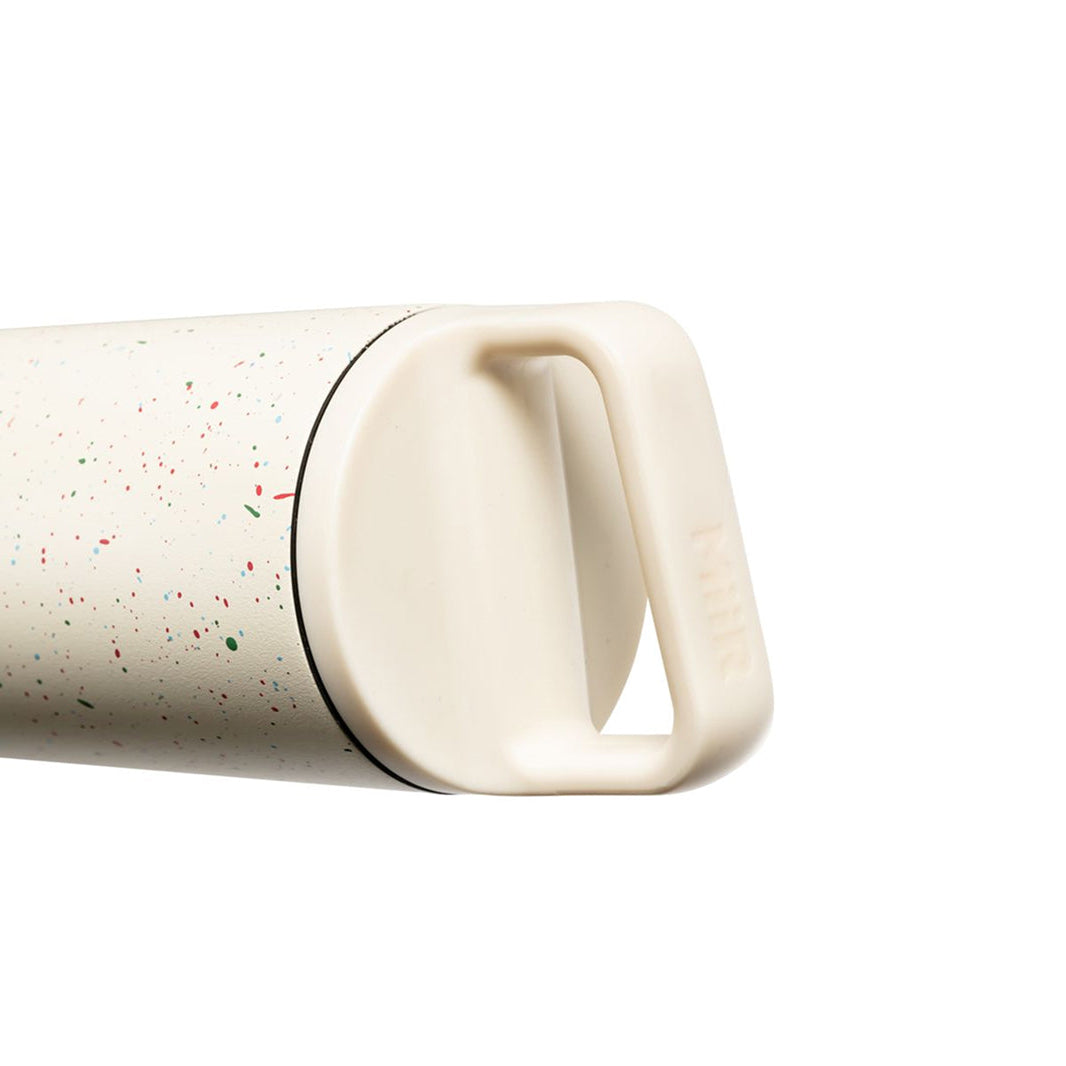 wide-mouth-o0 WebPDP-20oz_Wide_Mouth_Bottle_Party__WMB2SV20230_x2Studio_45deg.jpg