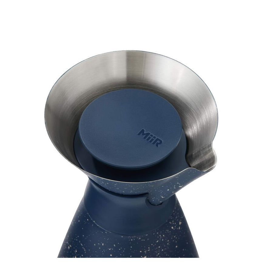 new-standard-carafe-h3 WebPDP-33oz_New_Standard_Carafe_Tidal_Blue_Speckle_Studio__CAR1SVOS225_45_Lid_Off.jpg
