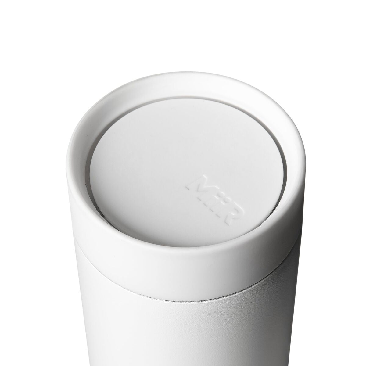 360-lid-f7 WebPDP-360_Lid_White__3602PNWM001_X2Studio_Closeup_Closed.jpg