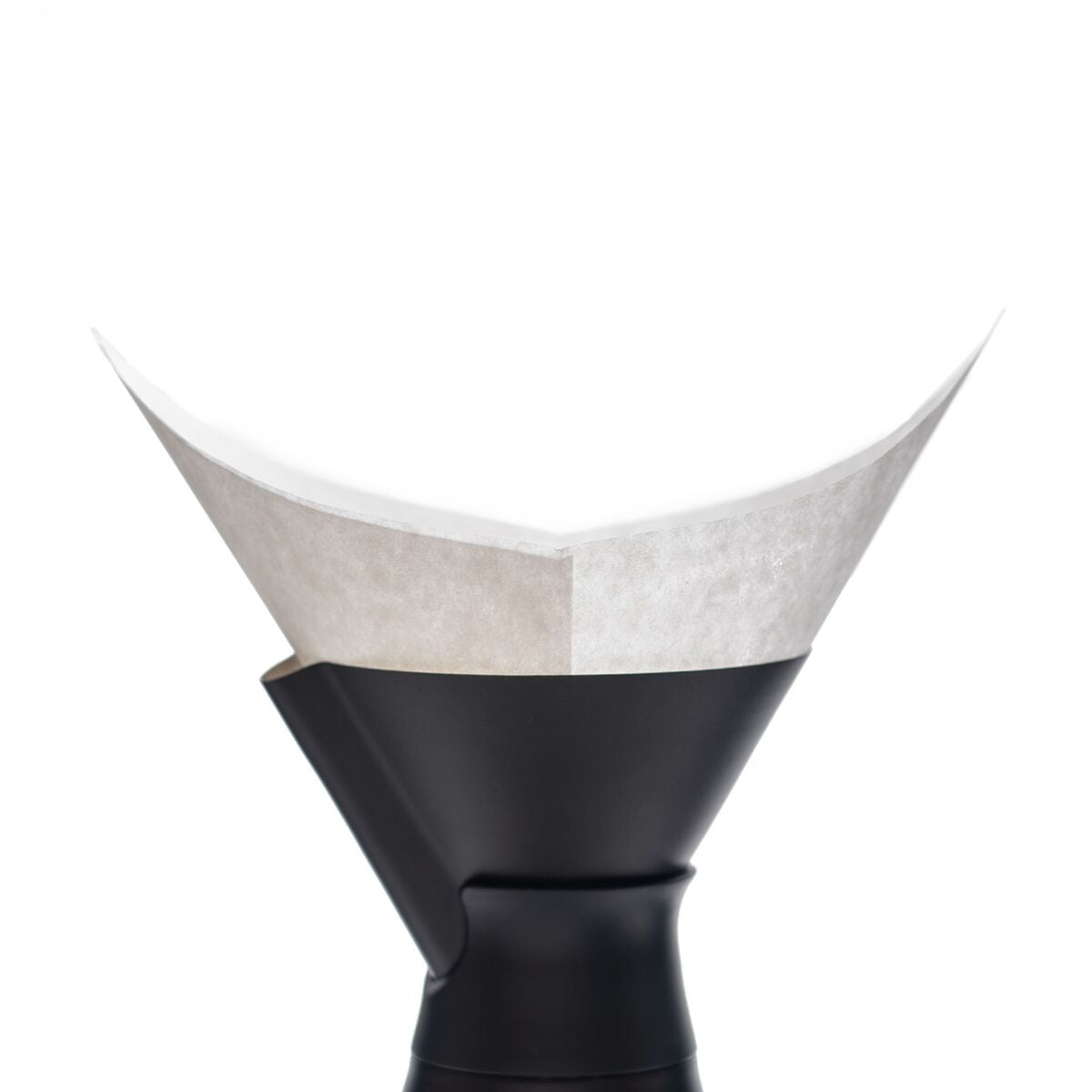 new-standard-carafe-coffee-filters-l0 WebPDP-NSCarafeCoffeeFilters_Studio_0223_InUse__CAF1PN00001.jpg