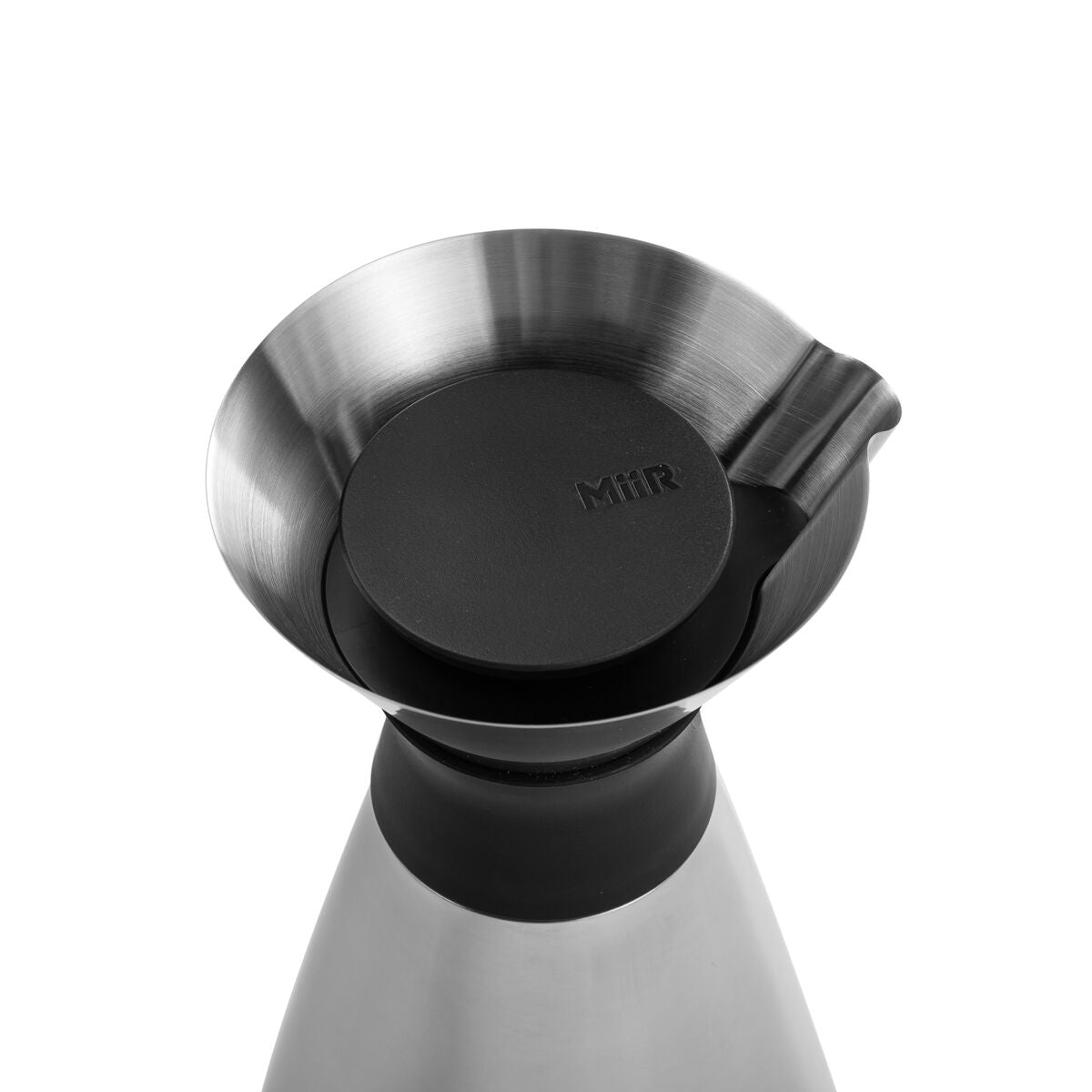 new-standard-carafe-h3 WebPDP-PolishedStainlessCarafe_33oz_SS_StudioX207182024_45degree__CAR1SVOS005.jpg