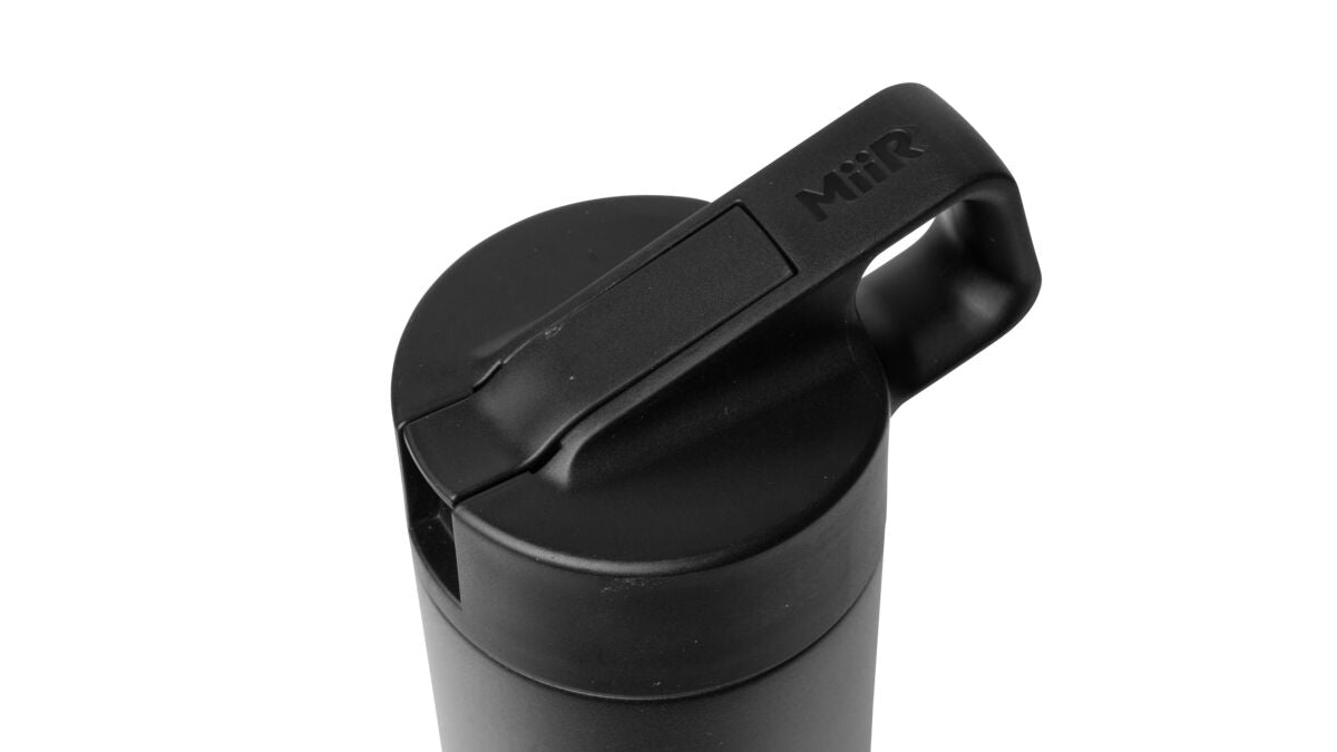 straw-bottle-n2 WebPDP-Straw_Lid_2_Black_Studio_0221_45deg_Closed__WMB1SL20002.jpg